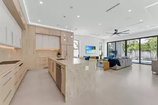 239 NE 11th St, Delray Beach, FL 33444 - Photo 8