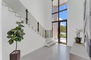 239 NE 11th St, Delray Beach, FL 33444 - Photo 2