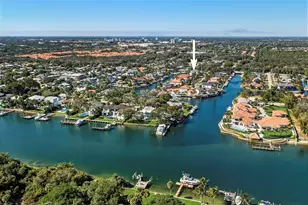 2442 Bay Cir, Palm Beach Gardens, FL 33410 - Photo 52