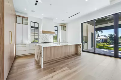 2442 Bay Circle, Palm Beach Gardens, FL 33410 - Photo 16