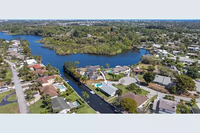 6797 Bayshore Drive, Lake Worth, FL 33462 - Photo 32