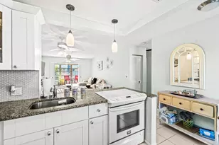 2121 NE 1st Ct, Boynton Beach, FL 33435 - Photo 8