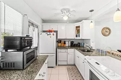 2121 NE 1st Court #202, Boynton Beach, FL 33435 - Photo 4