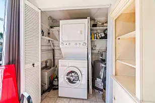 2121 NE 1st Ct, Boynton Beach, FL 33435 - Photo 18