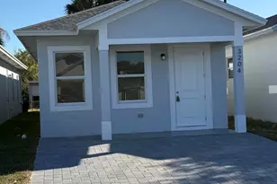 3204 Hiawatha Ave, Palm Beach, FL 33480 - Photo 2