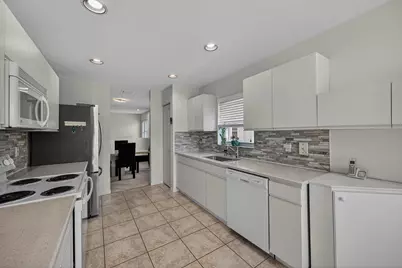 7676 Springwater Place #201, Boynton Beach, FL 33437 - Photo 6