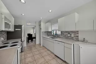 7676 Springwater Pl, Boynton Beach, FL 33437 - Photo 6