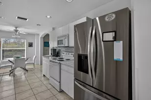 7676 Springwater Pl, Boynton Beach, FL 33437 - Photo 10