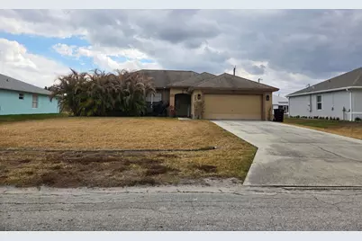 542 SW Prater Avenue, Port Saint Lucie, FL 34953 - Photo 1