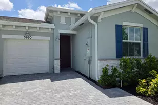 5690 Divine Dr, Delray Beach, FL 33484 - Photo 2