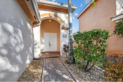 876 Gazetta Way, West Palm Beach, FL 33413 - Photo 4