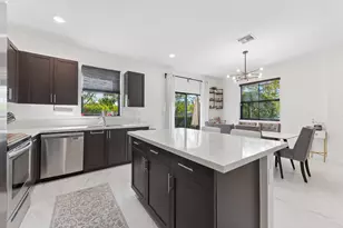 4622 Belgian Ln, Davie, FL 33314 - Photo 10
