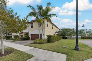 4622 Belgian Ln, Davie, FL 33314 - Photo 2