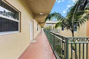 1620 Presidential Way, West Palm Beach, FL 33401 - Photo 1