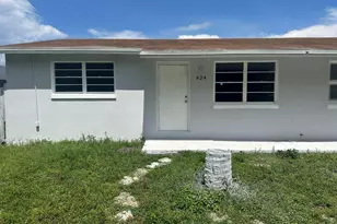 422 Caroline Ave, West Palm Beach, FL 33413 - Photo 1
