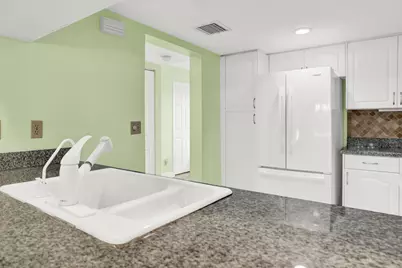 215 Oak Harbour Drive, Juno Beach, FL 33408 - Photo 6