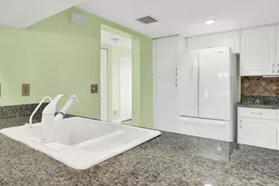 215 Oak Harbour Dr, Juno Beach, FL 33408 - Photo 6