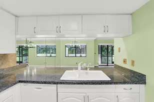 215 Oak Harbour Dr, Juno Beach, FL 33408 - Photo 12