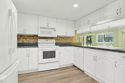 215 Oak Harbour Drive, Juno Beach, FL 33408 - Photo 4