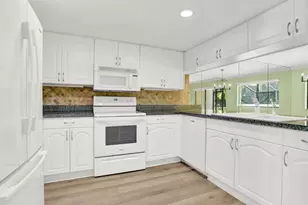 215 Oak Harbour Dr, Juno Beach, FL 33408 - Photo 8