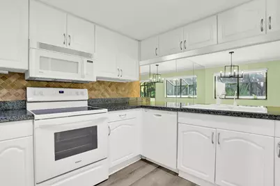 215 Oak Harbour Drive, Juno Beach, FL 33408 - Photo 10