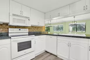 215 Oak Harbour Dr, Juno Beach, FL 33408 - Photo 10