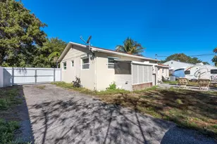 3914 Serubi Ave, Palm Springs, FL 33461 - Photo 18