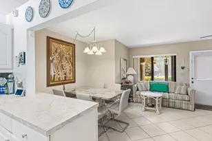 314 Knotty Pine Cir, Greenacres, FL 33463 - Photo 6