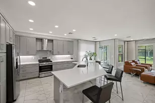 11862 SW Bristol Bay Dr, Port Saint Lucie, FL 34987 - Photo 8