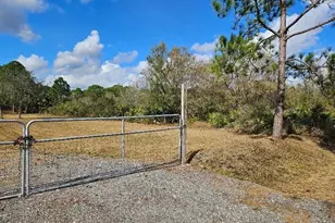 570 S Palomino St, Clewiston, FL 33440 - Photo 1