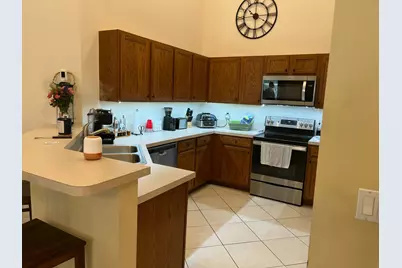 9201 Wentworth Lane, Port Saint Lucie, FL 34986 - Photo 8