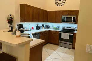 9201 Wentworth Ln, Port Saint Lucie, FL 34986 - Photo 12