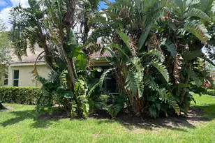 9201 Wentworth Ln, Port Saint Lucie, FL 34986 - Photo 10
