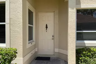 9201 Wentworth Ln, Port Saint Lucie, FL 34986 - Photo 4