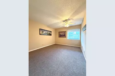 894 Flanders S, Delray Beach, FL 33484 - Photo 10