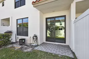 4408 Hemlock Dr, Riviera Beach, FL 33410 - Photo 34