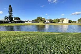 1490 Summit Run Cir, West Palm Beach, FL 33415 - Photo 20