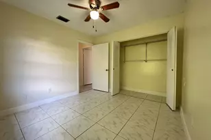 1490 Summit Run Cir, West Palm Beach, FL 33415 - Photo 10