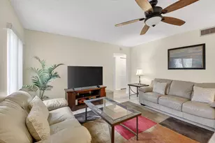 409 Pine Glen Ln, Greenacres, FL 33463 - Photo 8