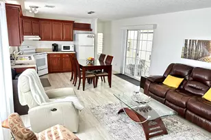 613 Jasmine Ln, Deerfield Beach, FL 33442 - Photo 4