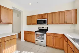 770 Millbrae Ct, West Palm Beach, FL 33401 - Photo 8