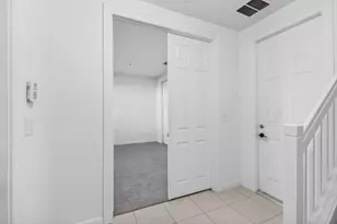 770 Millbrae Ct, West Palm Beach, FL 33401 - Photo 8