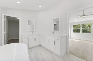 31 Swallow Dr, Boynton Beach, FL 33436 - Photo 14