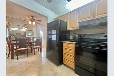 750 Burgundy P, Delray Beach, FL 33484 - Photo 10