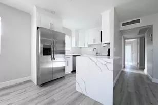 284 Flanders F, Delray Beach, FL 33484 - Photo 2