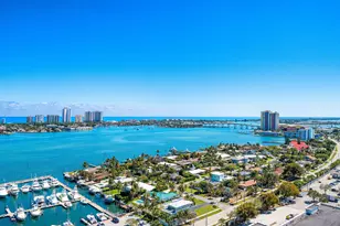 220 Lake Shore Dr, Lake Park, FL 33403 - Photo 12