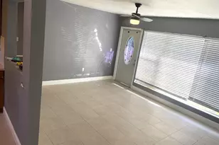 571 Sioux Rd, Lake Worth, FL 33462 - Photo 4