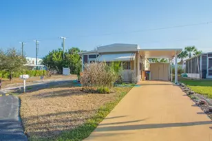 335 NE Tropicalia Ln, Jensen Beach, FL 34957 - Photo 4