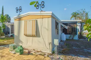 335 NE Tropicalia Ln, Jensen Beach, FL 34957 - Photo 34