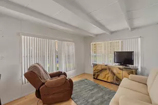 335 NE Tropicalia Ln, Jensen Beach, FL 34957 - Photo 10